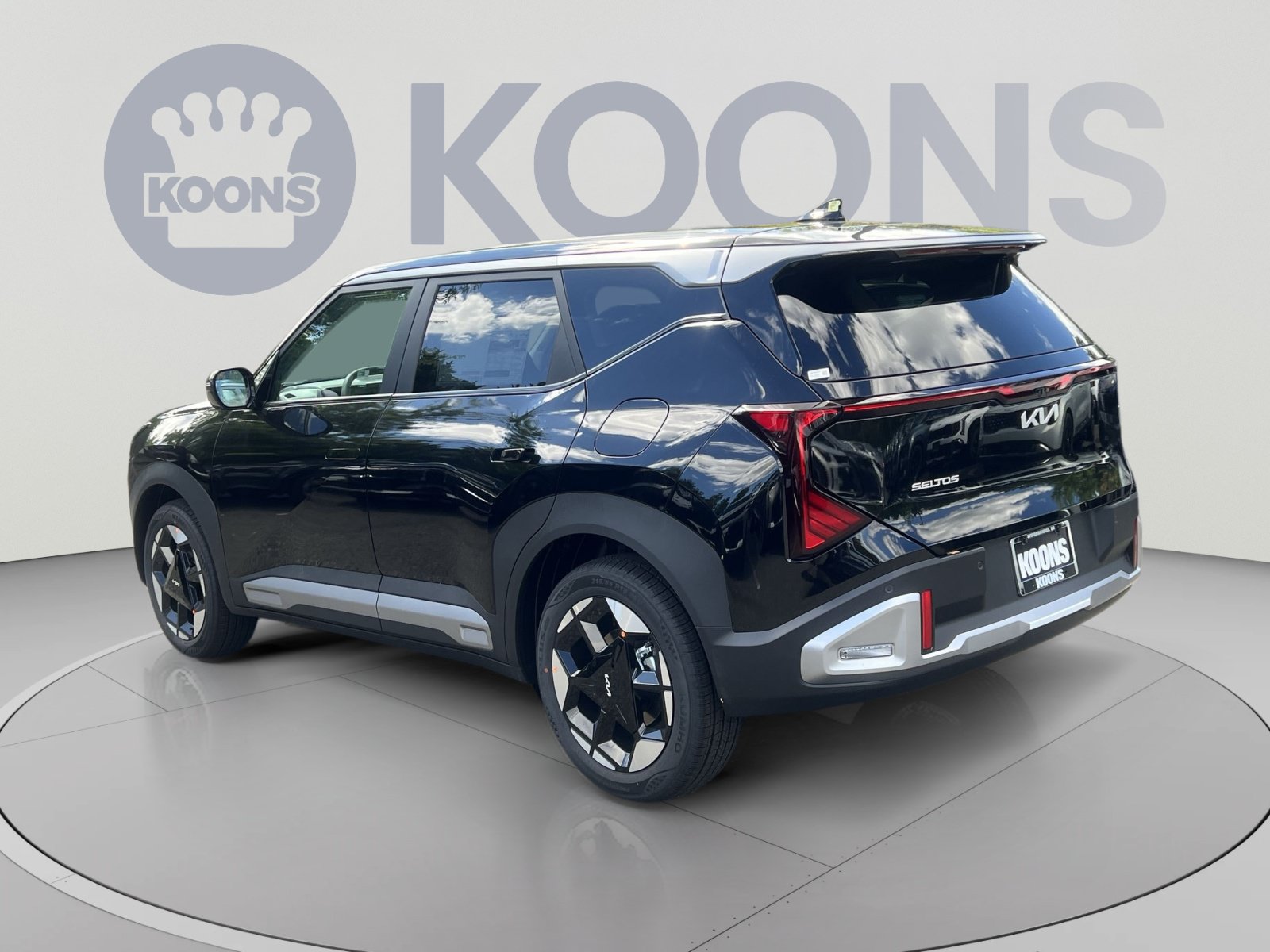 New 2027 Kia Seltos S FWD image 4