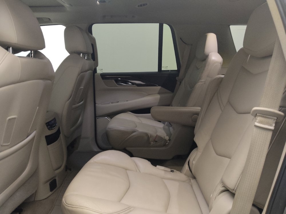 Used 2018 Cadillac Escalade Luxury AWD/4WD image 18
