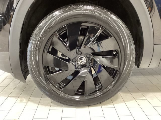 Certified 2024 Volkswagen Atlas Cross Sport SE AWD/4WD image 23