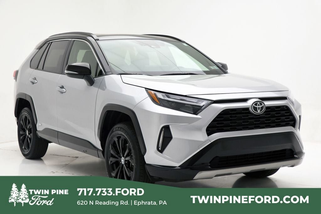 Used 2025 Toyota RAV4 XSE w/ Weather Package AWD/4WD image 1