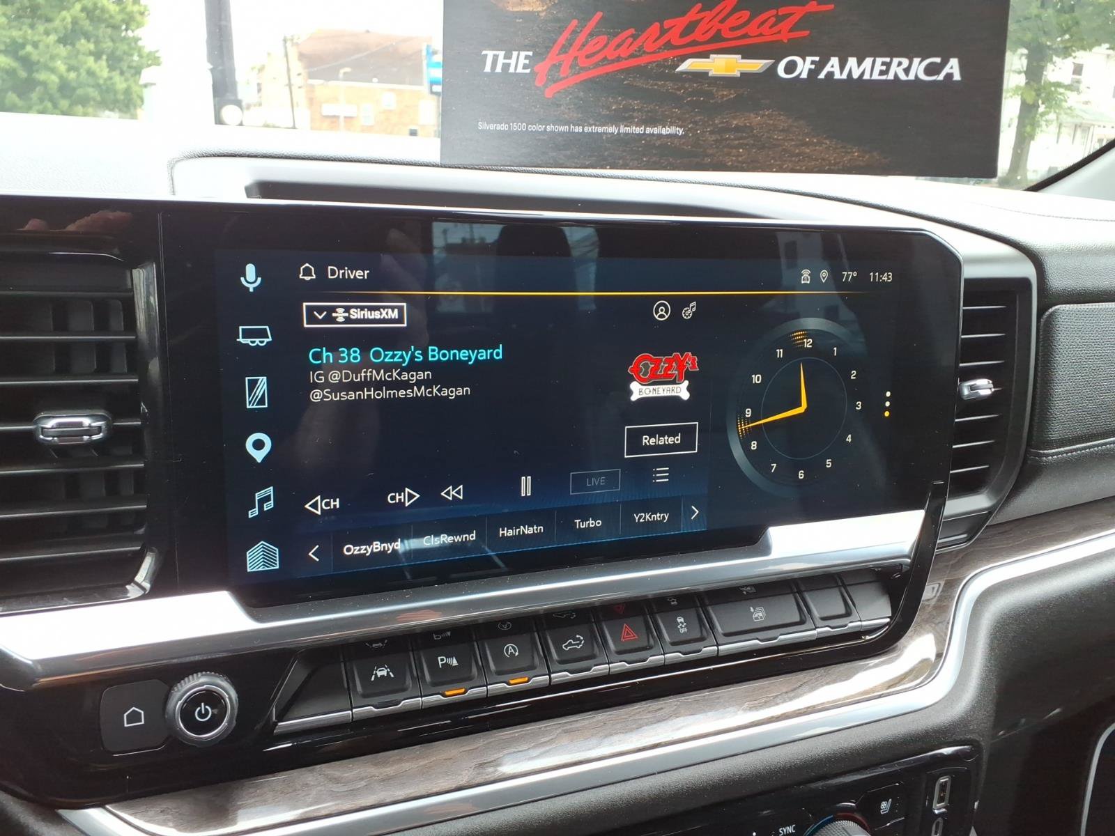 Certified 2022 Chevrolet Silverado 1500 LTZ w/ Technology Package AWD/4WD image 23