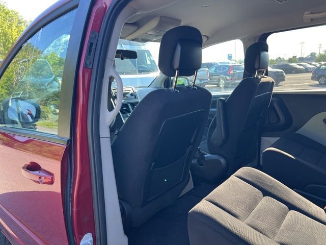 Used 2014 Dodge Grand Caravan SE w/ Quick Order Package 29E SE FWD image 12
