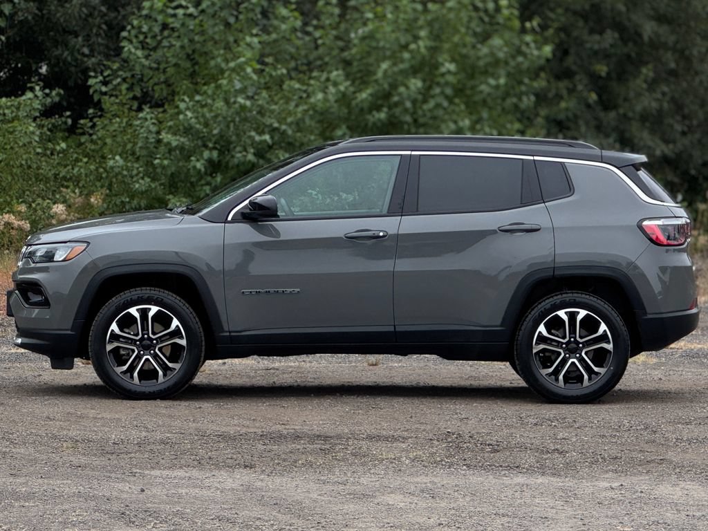 Used 2022 Jeep Compass Limited AWD/4WD image 4