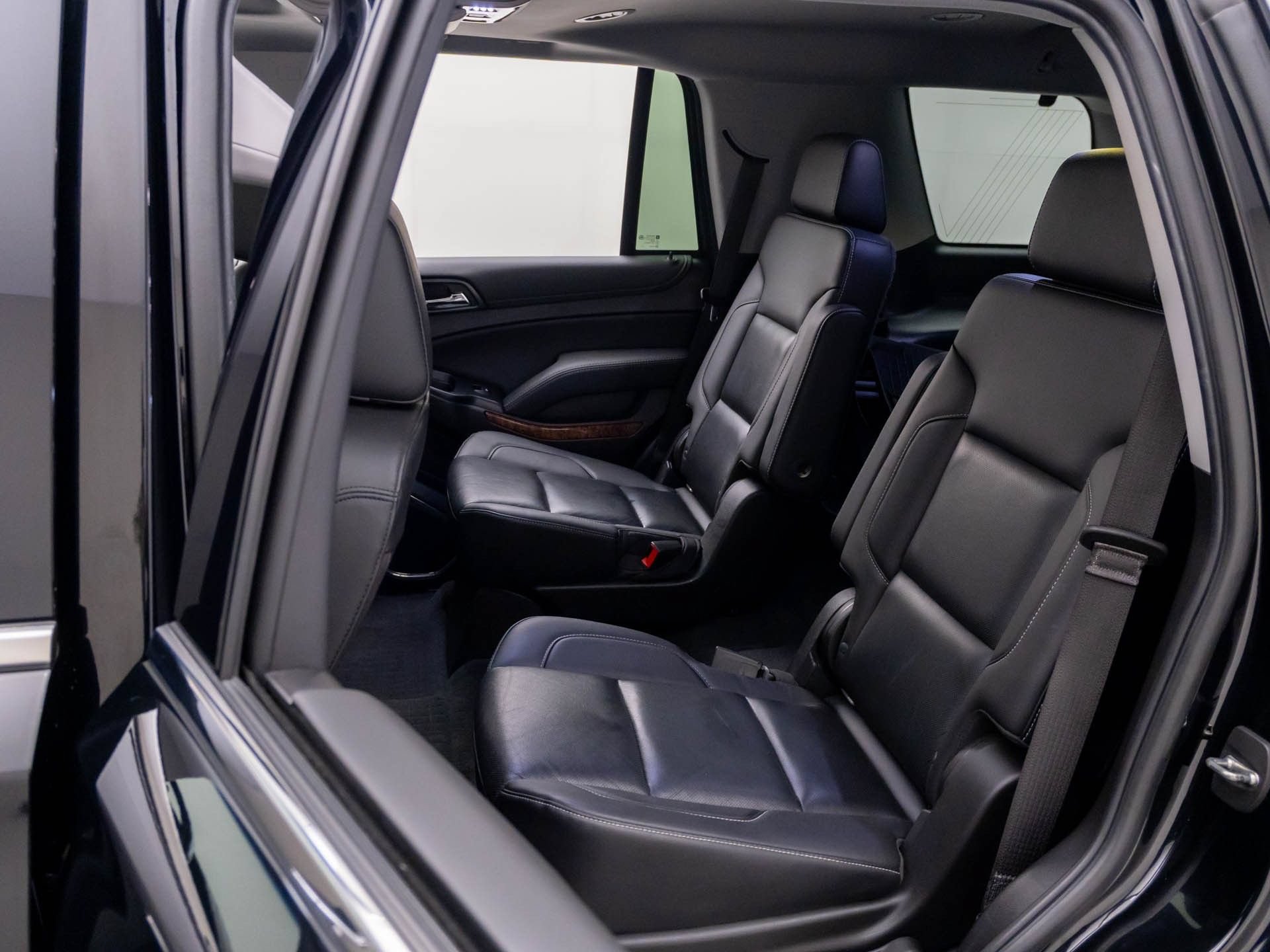 Used 2019 Chevrolet Tahoe Premier AWD/4WD image 16