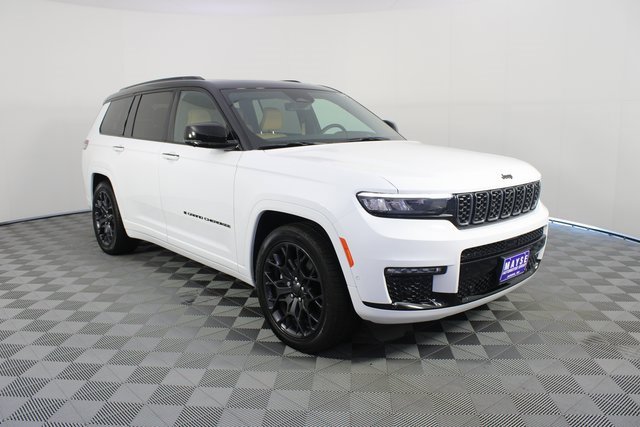 Used 2023 Jeep Grand Cherokee L Summit w/ Advanced Protech Group IV image 32