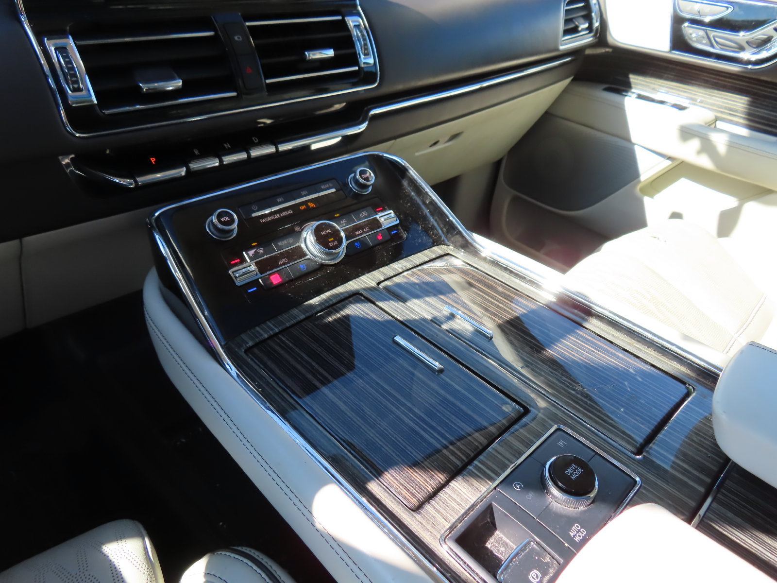Used 2023 Lincoln Navigator Black Label AWD/4WD image 27