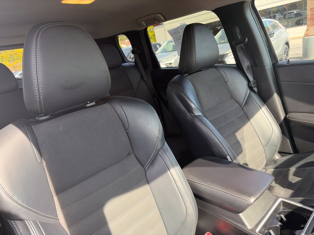 Used 2024 Mitsubishi Outlander SE FWD image 13