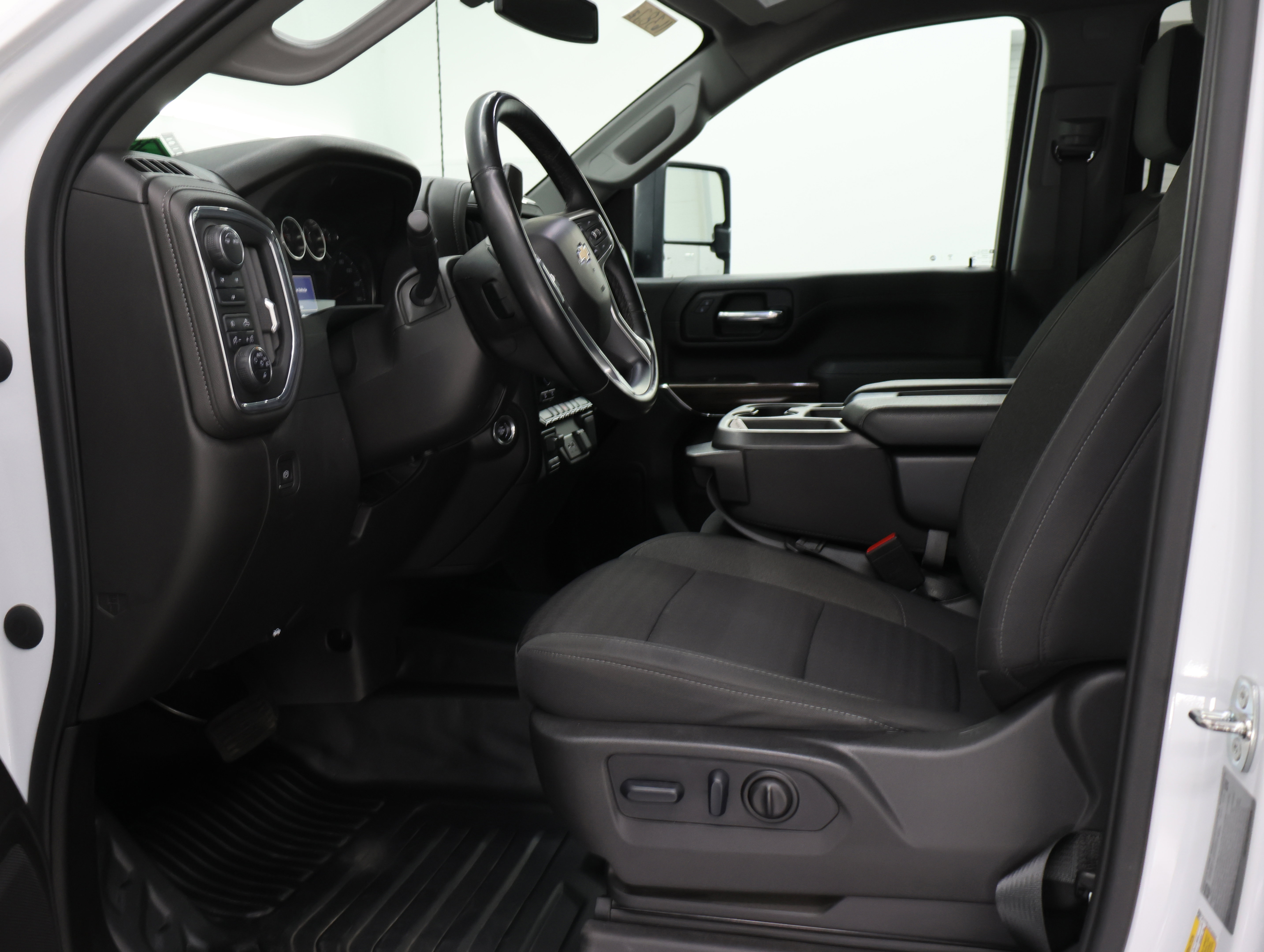Used 2023 Chevrolet Silverado 2500 LT w/ Convenience Package AWD/4WD image 8