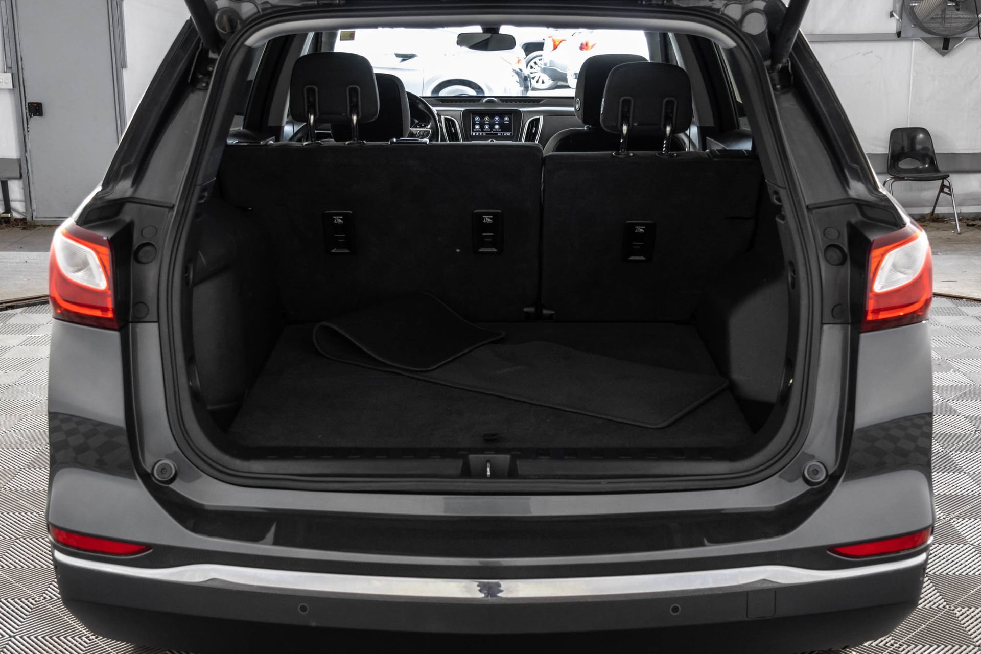 Used 2019 Chevrolet Equinox LT FWD image 37