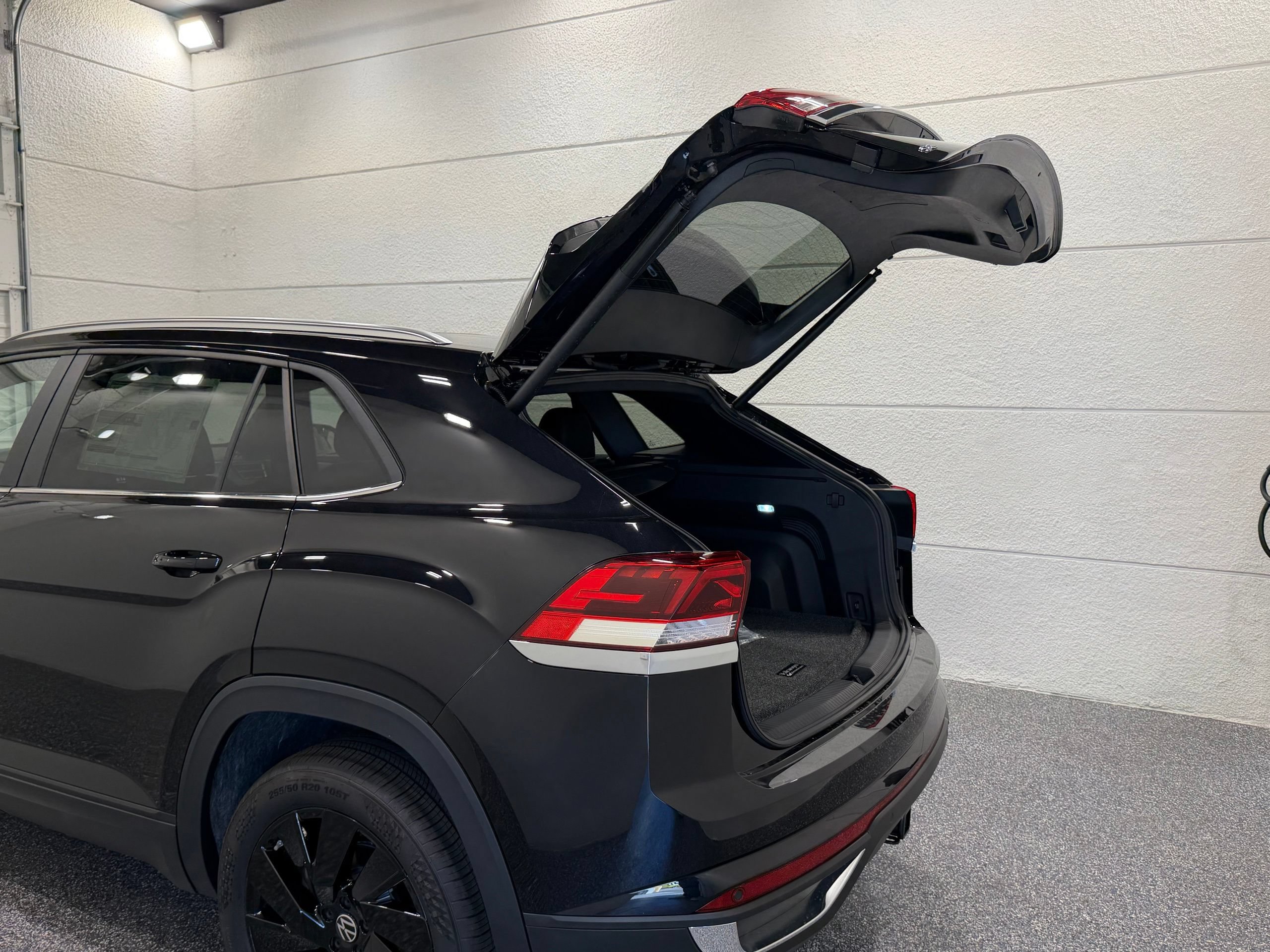 New 2026 Volkswagen Atlas Cross Sport SE AWD/4WD image 23