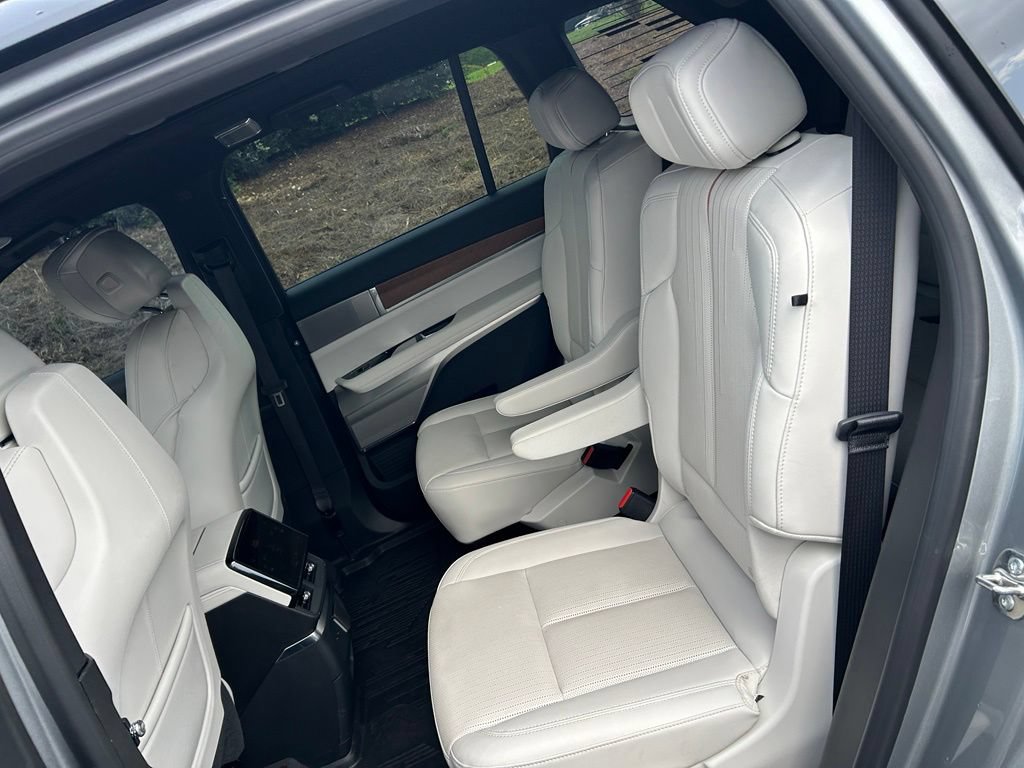 Used 2026 Cadillac Vistiq Sport AWD/4WD image 45