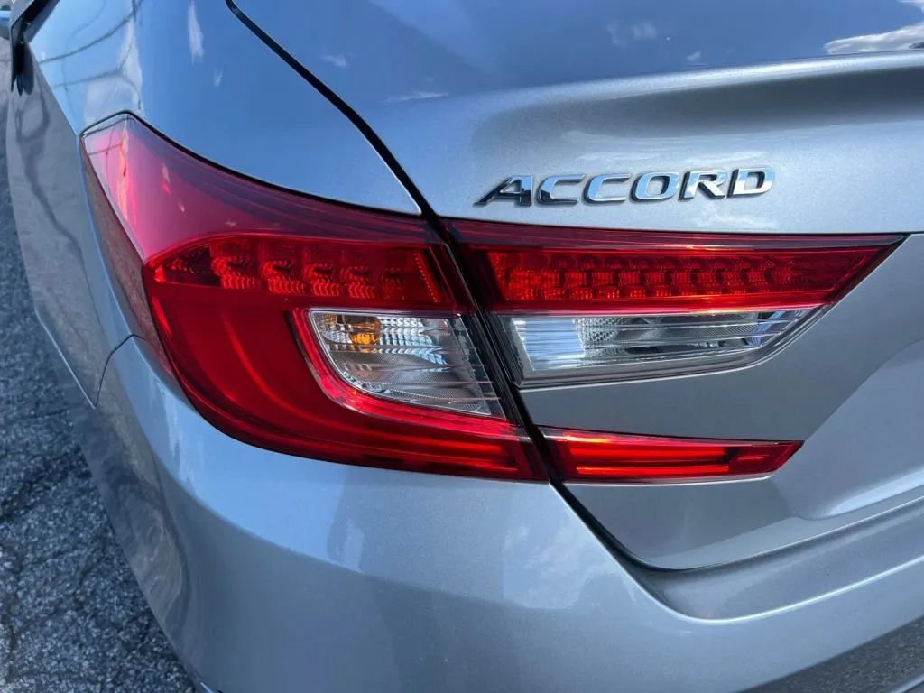 Used 2018 Honda Accord LX image 38