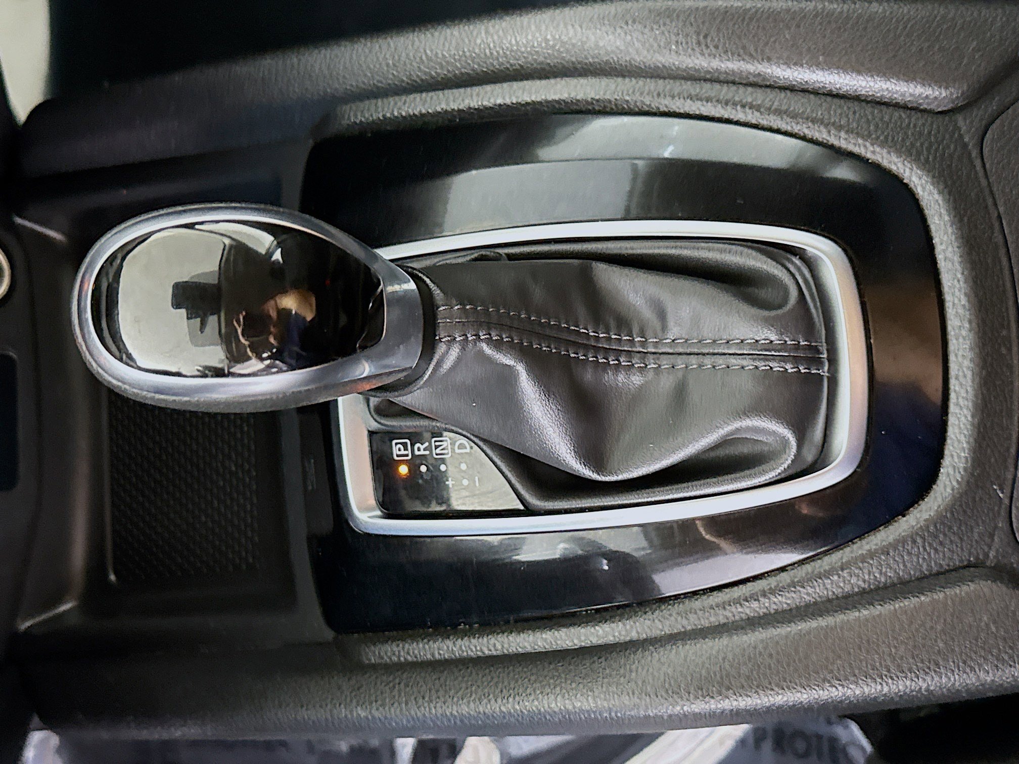 Used 2020 Nissan Rogue Sport S image 20