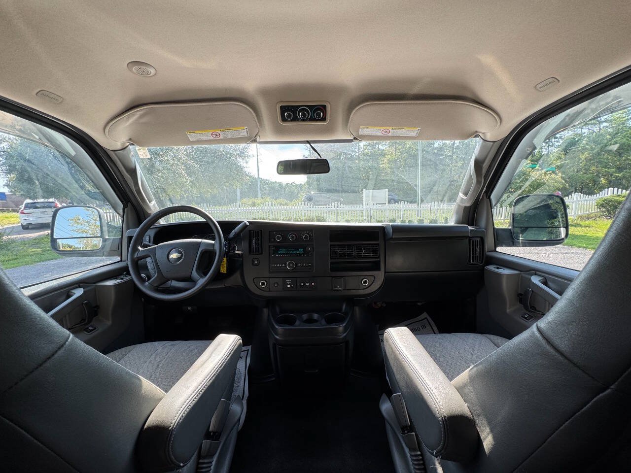 Used 2018 Chevrolet Express 3500 LT w/ LT Preferred Equipment Group RWD image 20