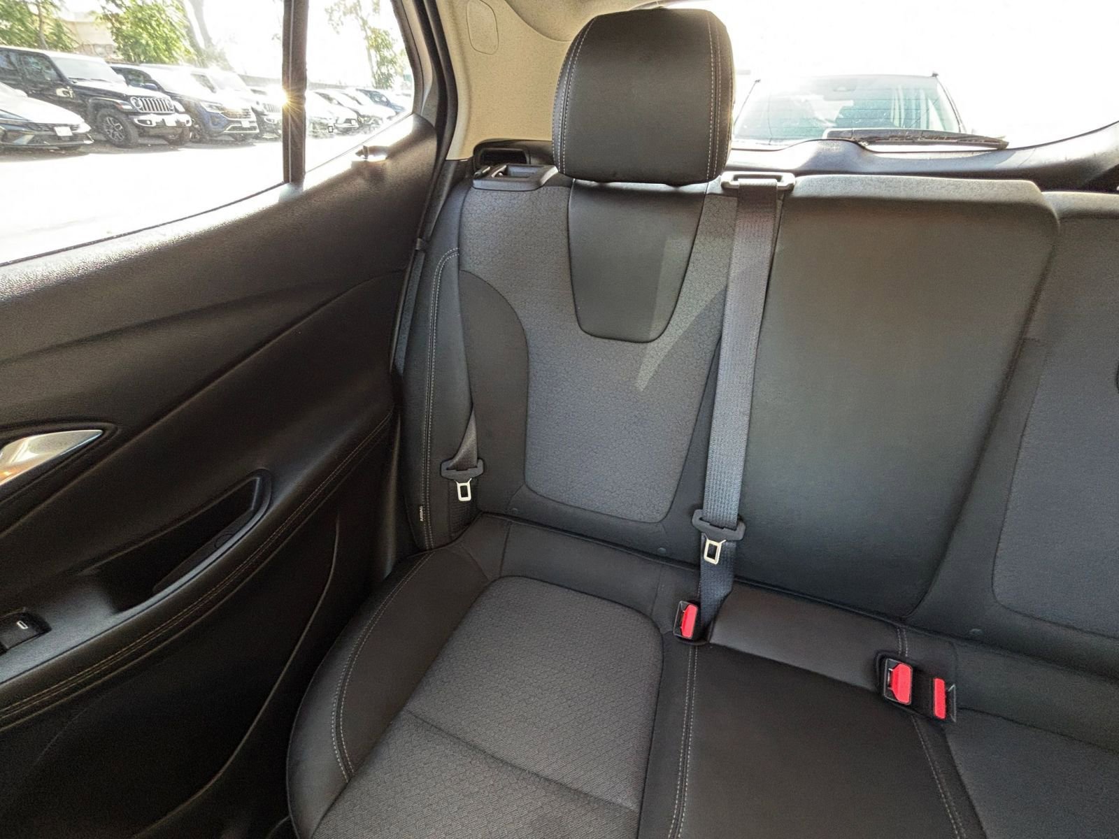 Used 2025 Buick Encore GX Preferred image 39