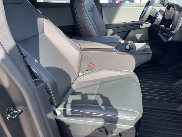 Used 2024 Tesla Cybertruck AWD Crew Cab image 22