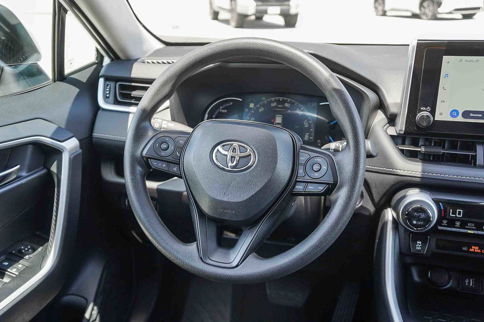 Certified 2025 Toyota RAV4 XLE AWD/4WD image 17