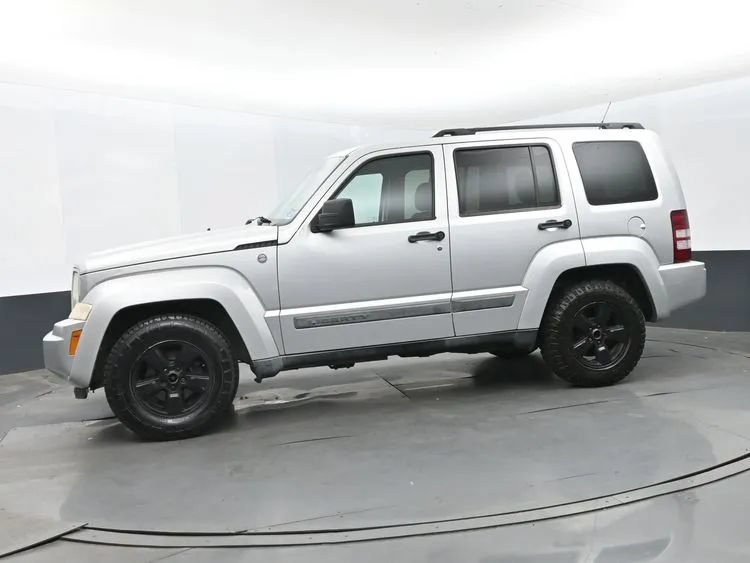 Used 2011 Jeep Liberty Sport w/ Popular Equipment Group AWD/4WD image 5