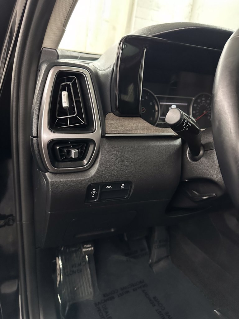 Used 2022 Kia Sorento S w/ Panoramic Sunroof Package AWD/4WD image 14