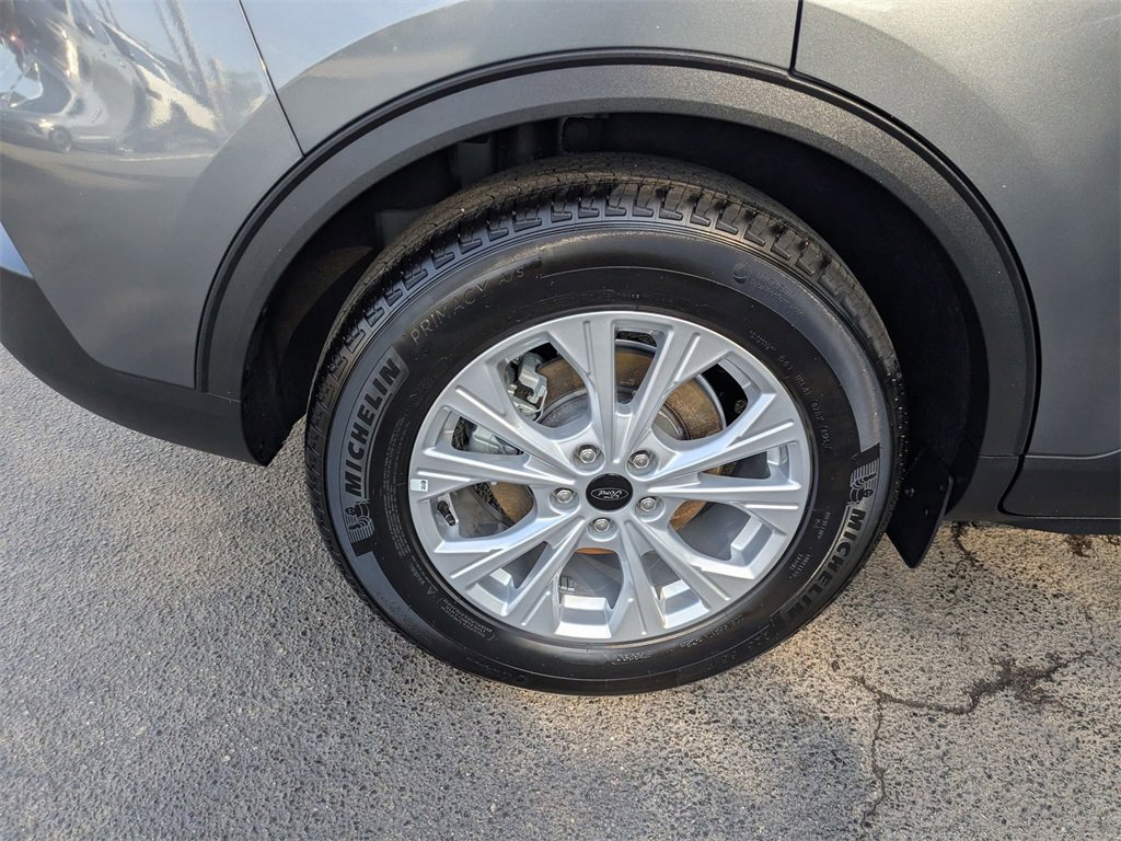 Used 2025 Ford Escape Active image 32