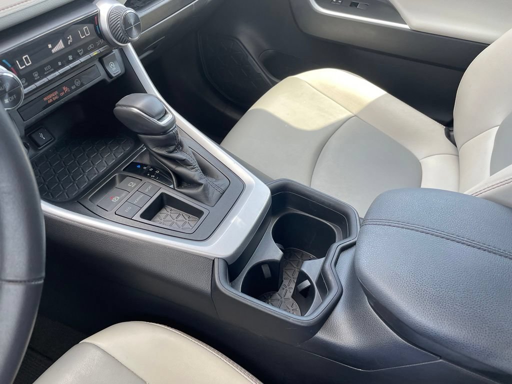 Used 2021 Toyota RAV4 XLE Premium FWD image 20