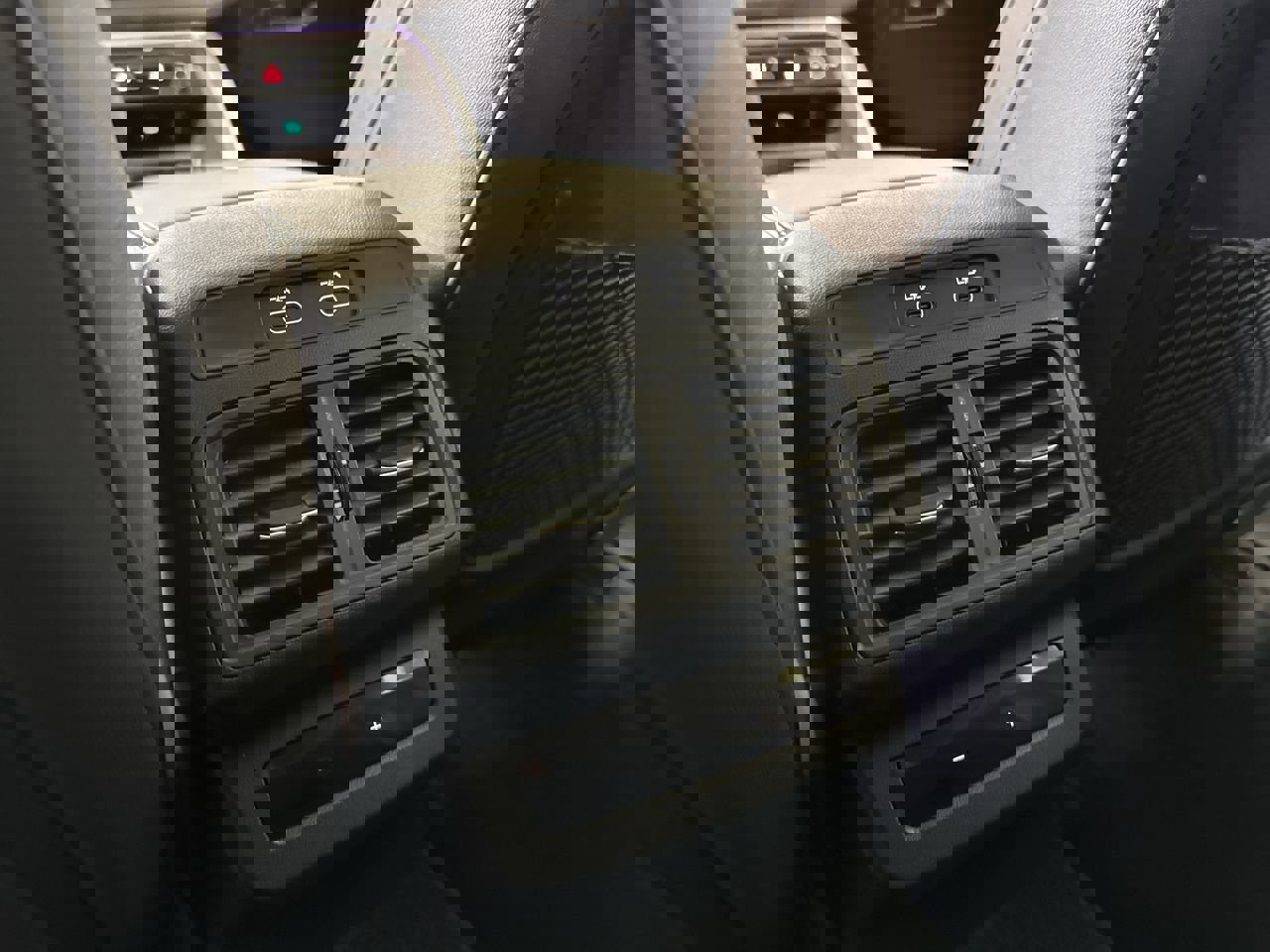 Used 2025 Audi Q5 Premium Plus w/ Premium Plus image 18