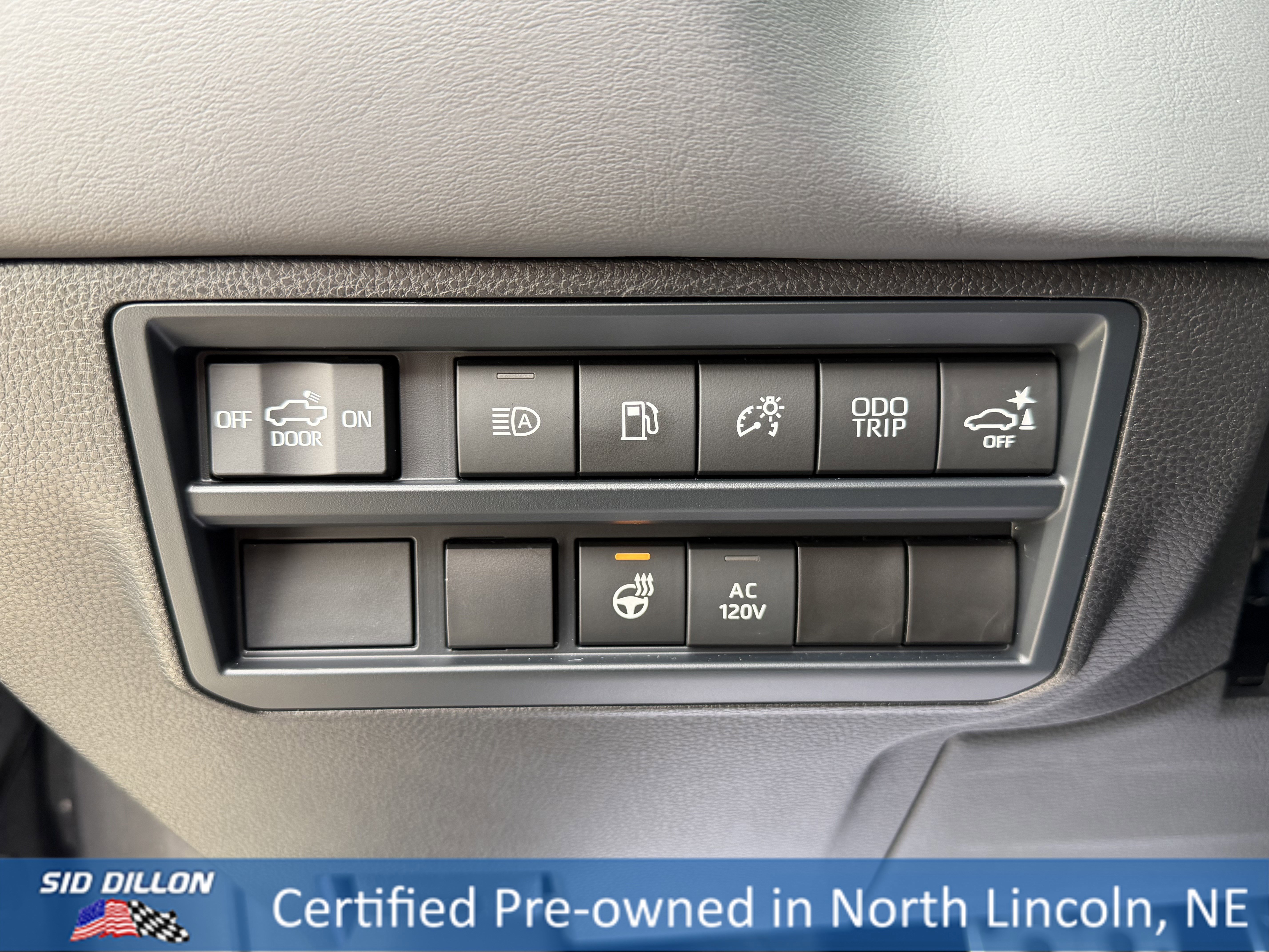 Used 2025 Toyota Tundra Limited image 18