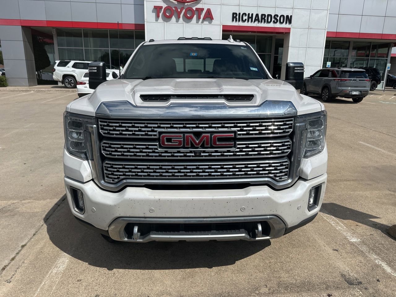Used 2020 GMC Sierra 2500 Denali w/ Denali Ultimate Package AWD/4WD image 2