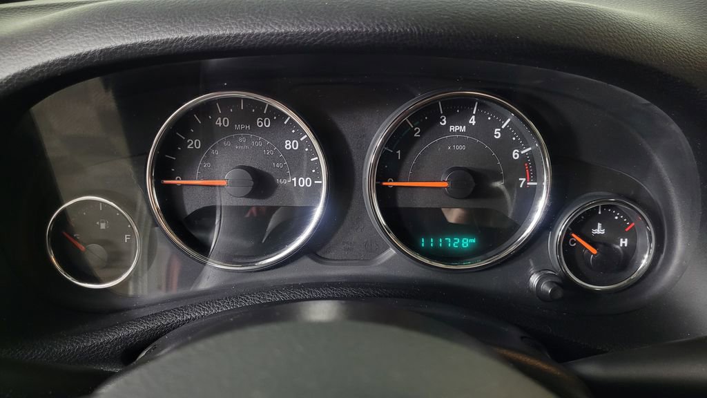 Used 2018 Jeep Wrangler Unlimited Sahara image 18