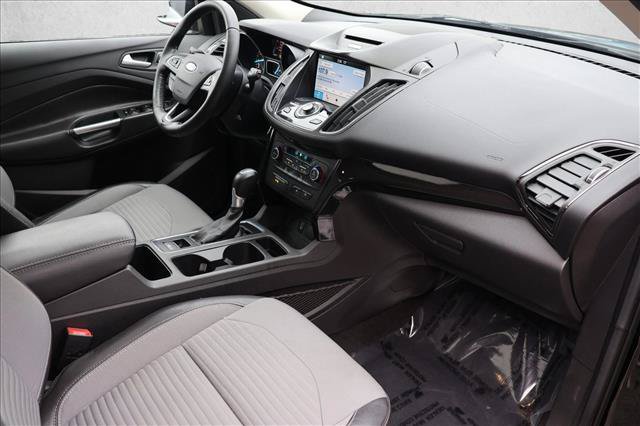 Used 2017 Ford Escape Titanium AWD/4WD image 29