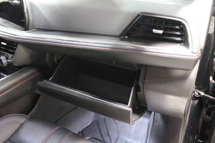 Used 2025 Chevrolet Tahoe RST AWD/4WD image 27