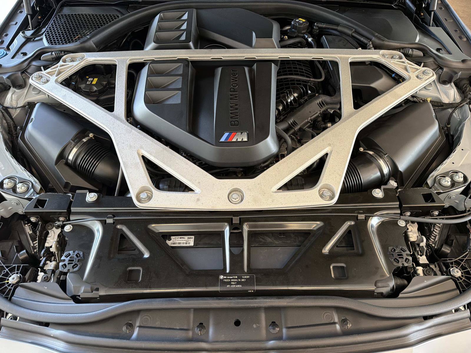 Used 2023 BMW M4 CSL RWD image 10