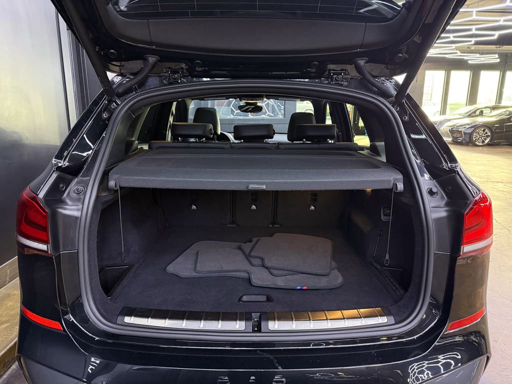 Used 2020 BMW X1 xDrive28i w/ M Sport Package image 27