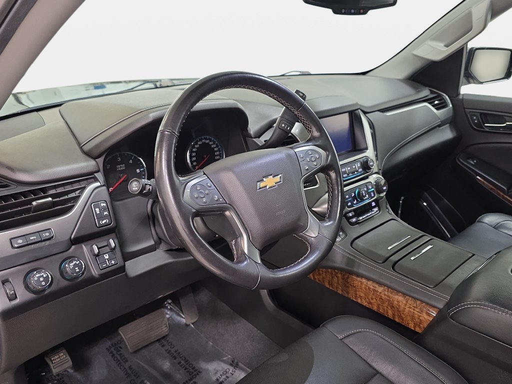 Used 2020 Chevrolet Tahoe Premier w/ Premier 6.2L Value Package AWD/4WD image 16