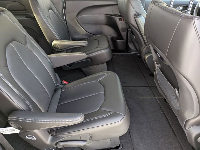 New 2026 Chrysler Pacifica Select image 28