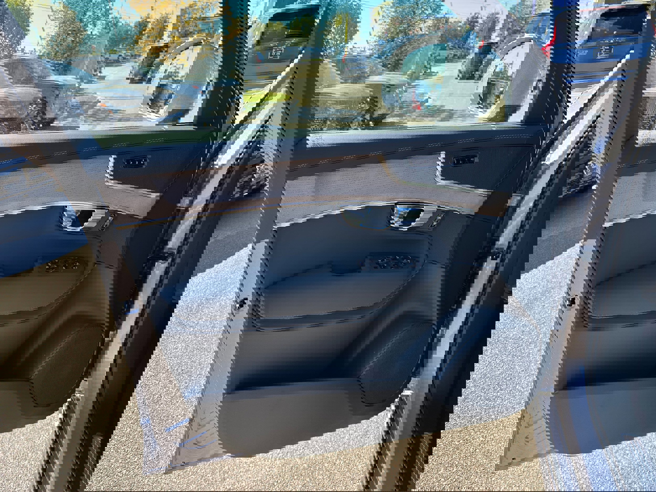 New 2026 Volvo XC90 B5 Core image 17