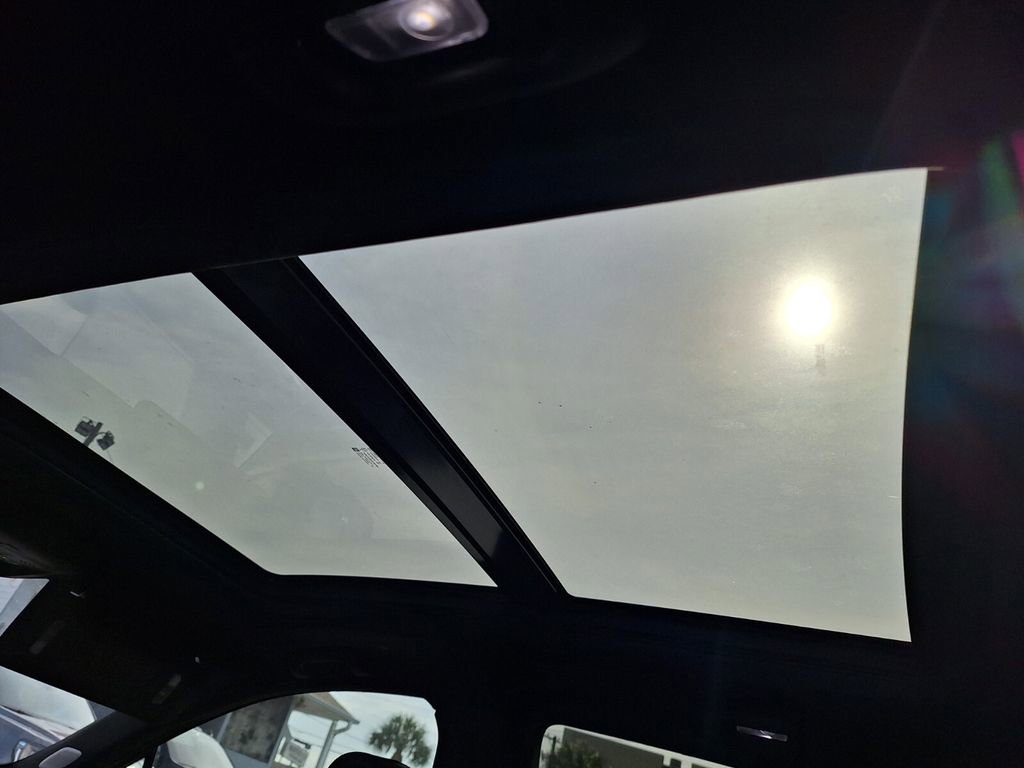 Used 2023 Cadillac XT5 Sportv w/ Technology Package image 10