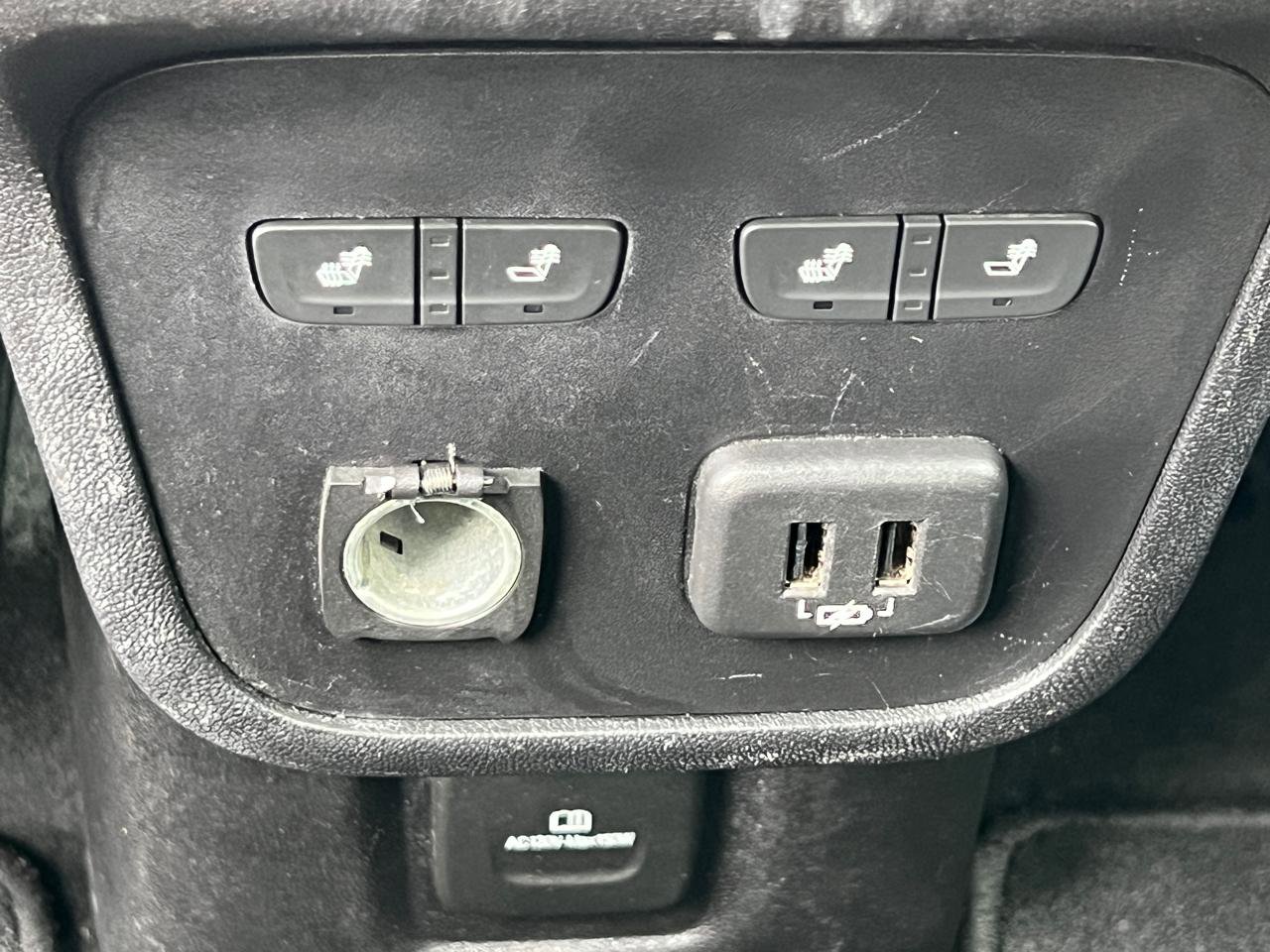 Used 2018 Chevrolet Equinox Premier AWD/4WD image 35