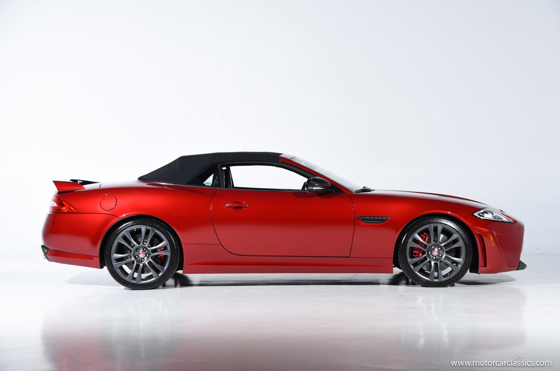 Used 2013 Jaguar XKR R-S RWD image 11