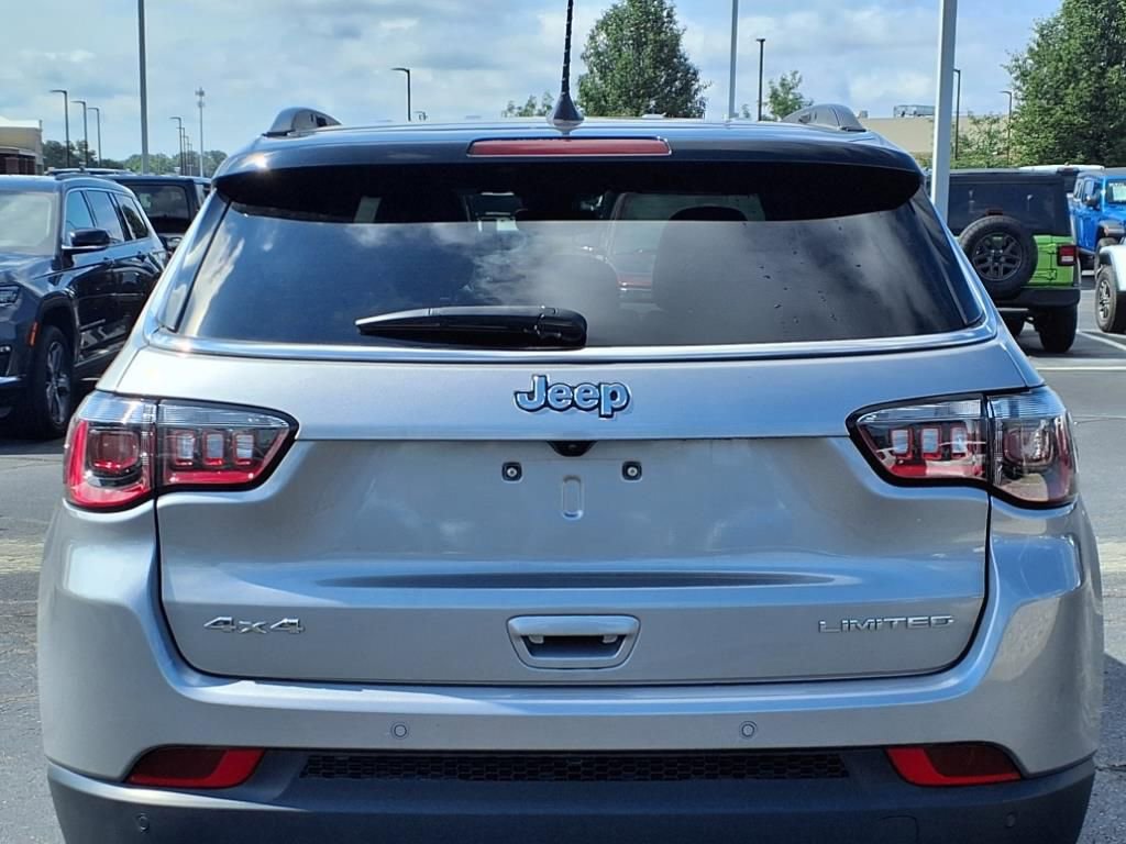 Used 2023 Jeep Compass Limited image 26