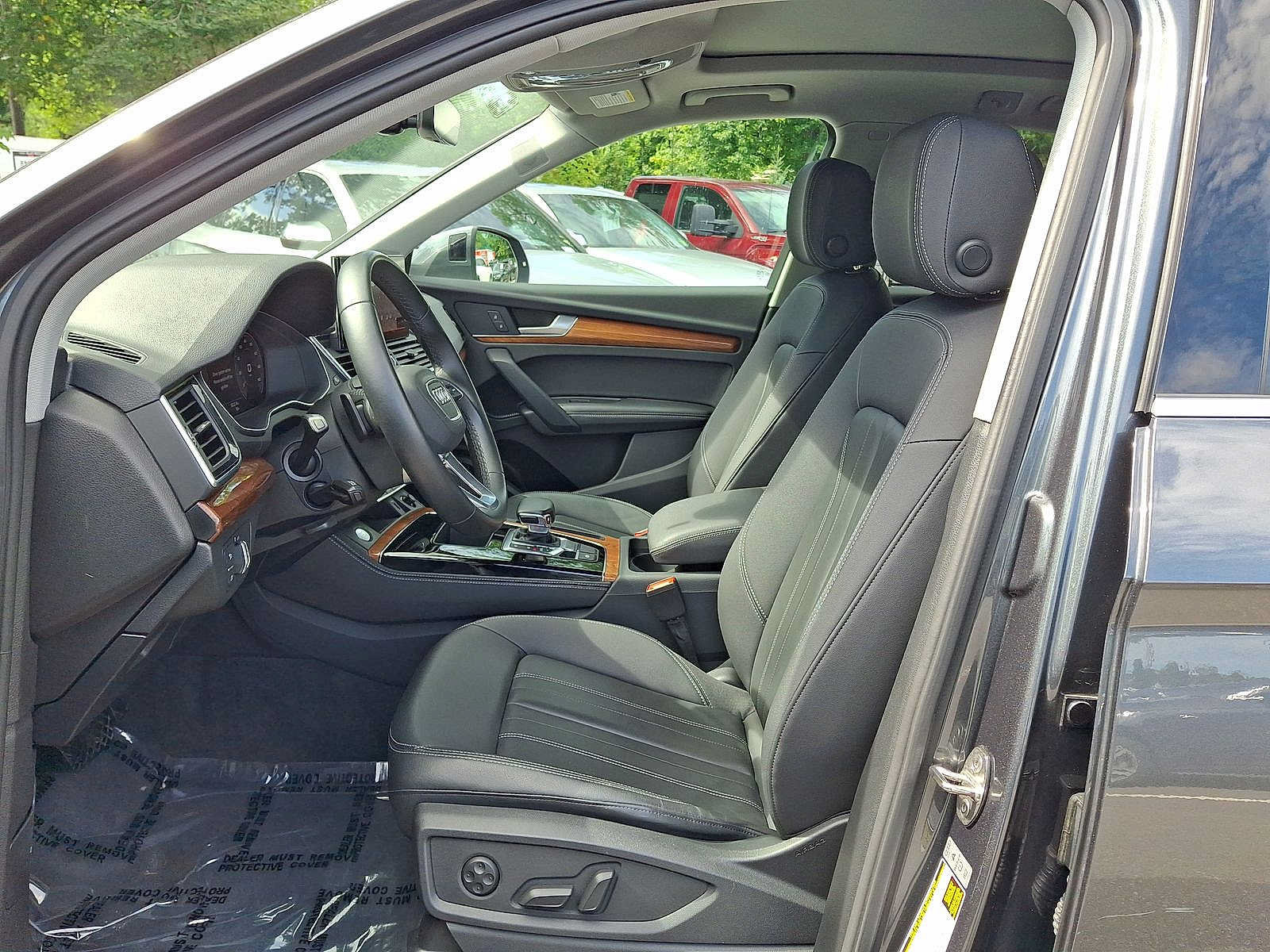 Certified 2023 Audi Q5 2.0T Premium Plus w/ Premium Plus Package AWD/4WD image 17