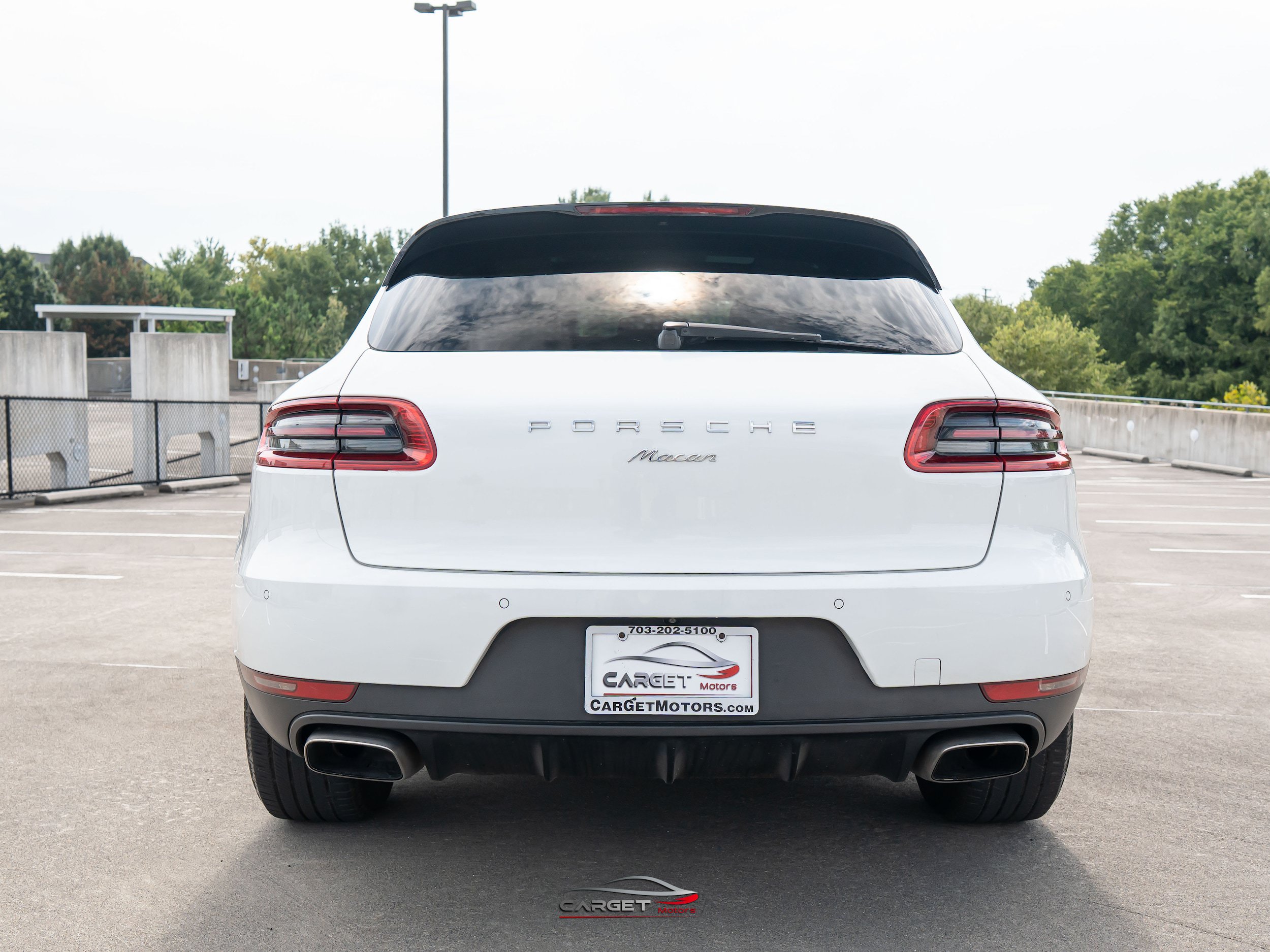 Used 2018 Porsche Macan AWD/4WD image 6