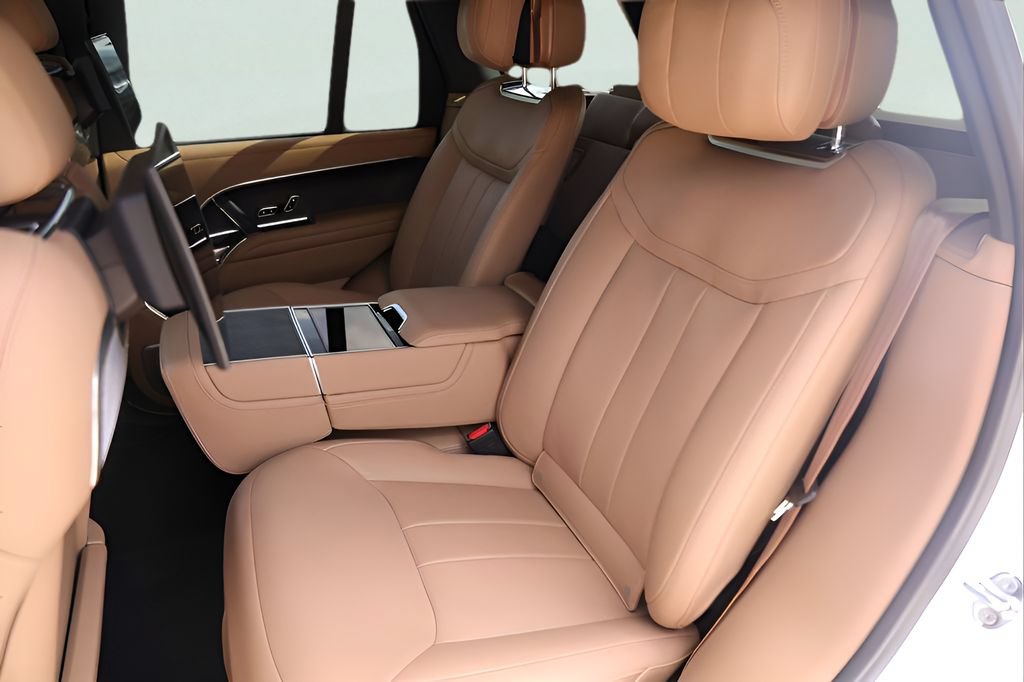 Used 2025 Land Rover Range Rover Autobiography AWD/4WD image 22