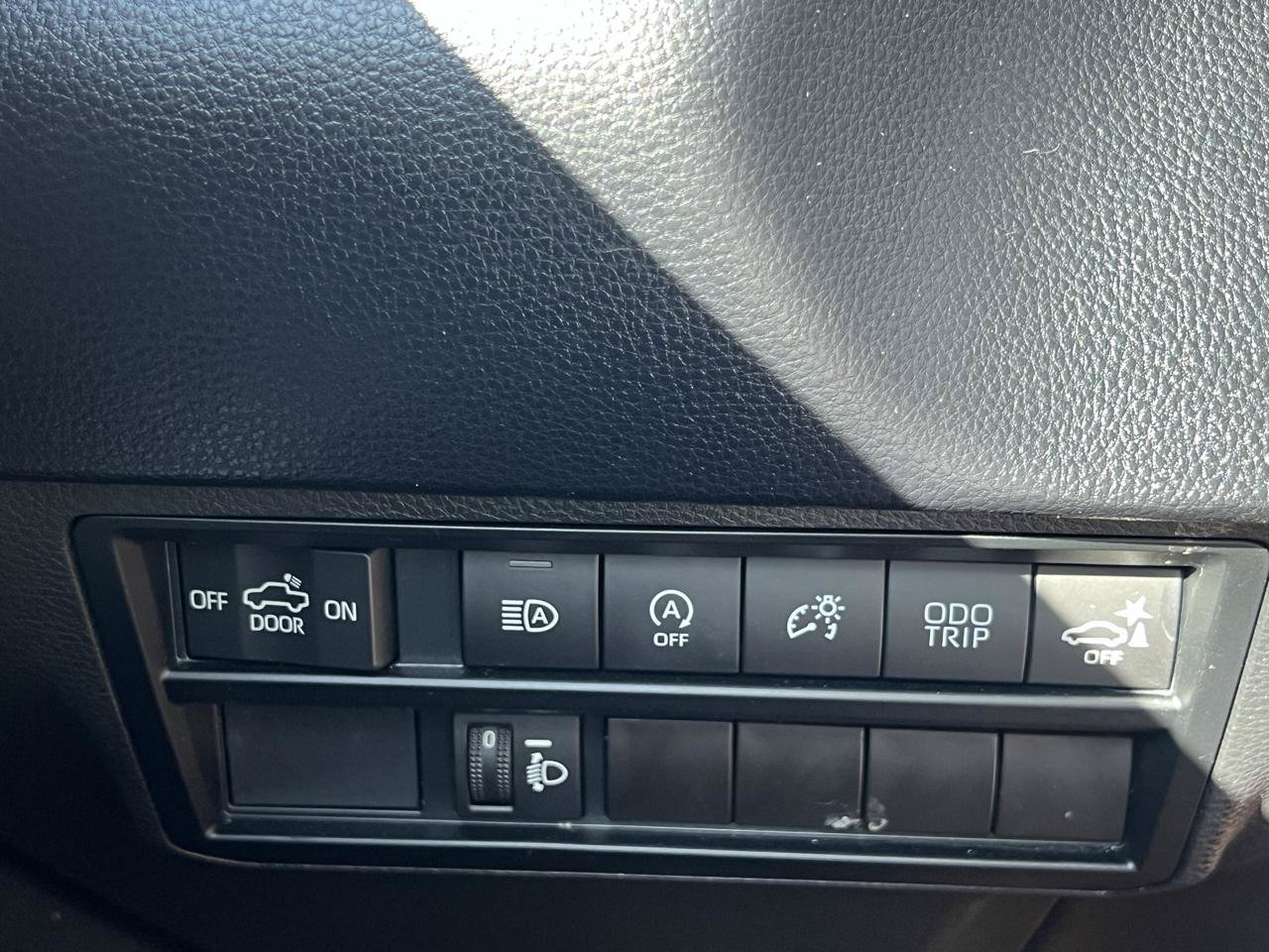 Used 2023 Toyota Tundra SR5 w/ SR5 Convenience Package AWD/4WD image 16