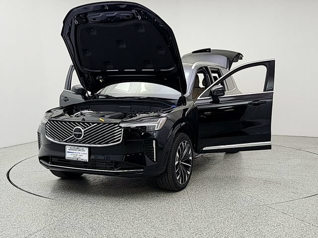 New 2026 Volvo XC90 T8 Plus w/ Protection Package Premier AWD/4WD image 9