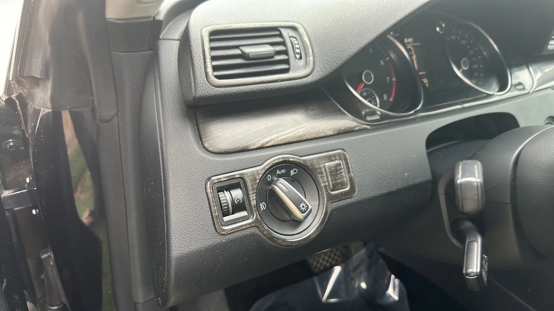 Used 2013 Volkswagen CC Lux FWD image 29