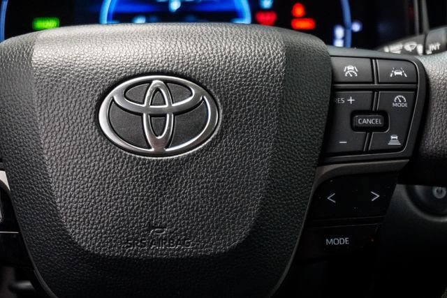 Used 2025 Toyota Camry LE FWD image 13