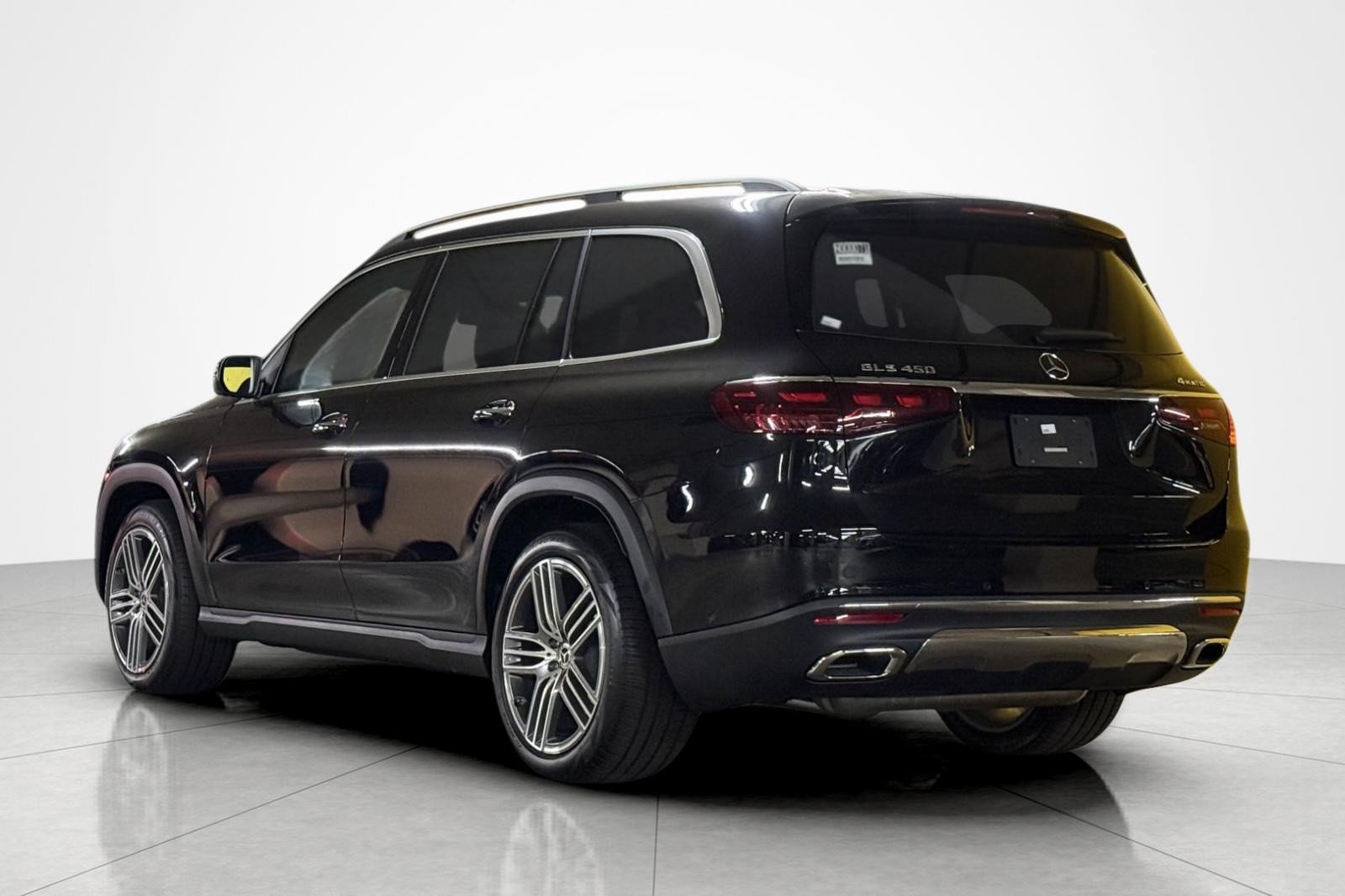New 2026 Mercedes-Benz GLS 450 4MATIC image 3