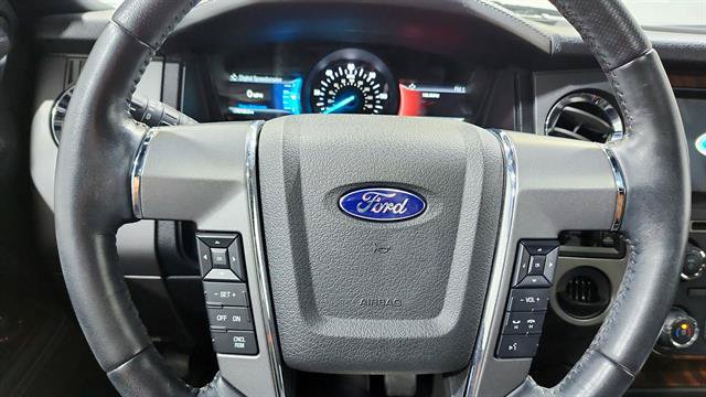 Used 2017 Ford Expedition Platinum RWD image 16
