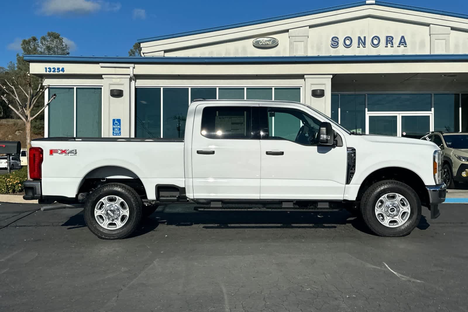 New 2026 Ford F250 XLT w/ FX4 Off-Road Package AWD/4WD image 4